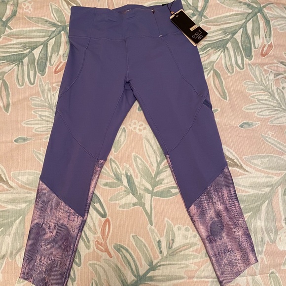 Calia by Carrie Underwood 7/8 leggings - Picture 2 of 10